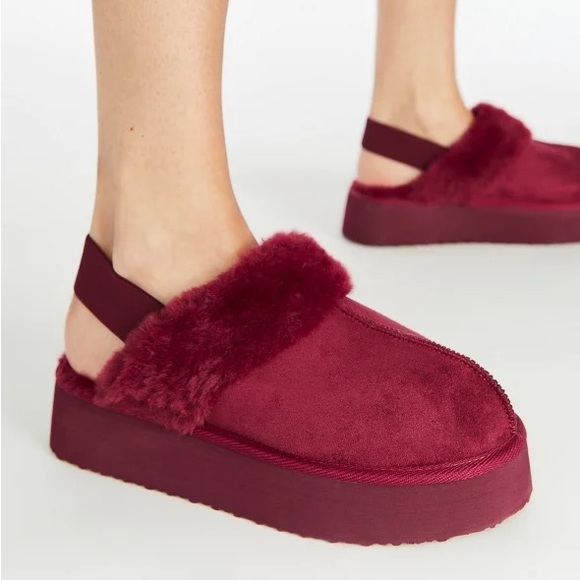 •Levaine• Platform Faux Suede Fur Lined Cozy Mule - Picture 2 of 3